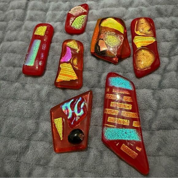 Set of 9 Red Fused Dichroic Glass Cabochons – Iridescent Art Pieces for Jewelry - Picture 11 of 16